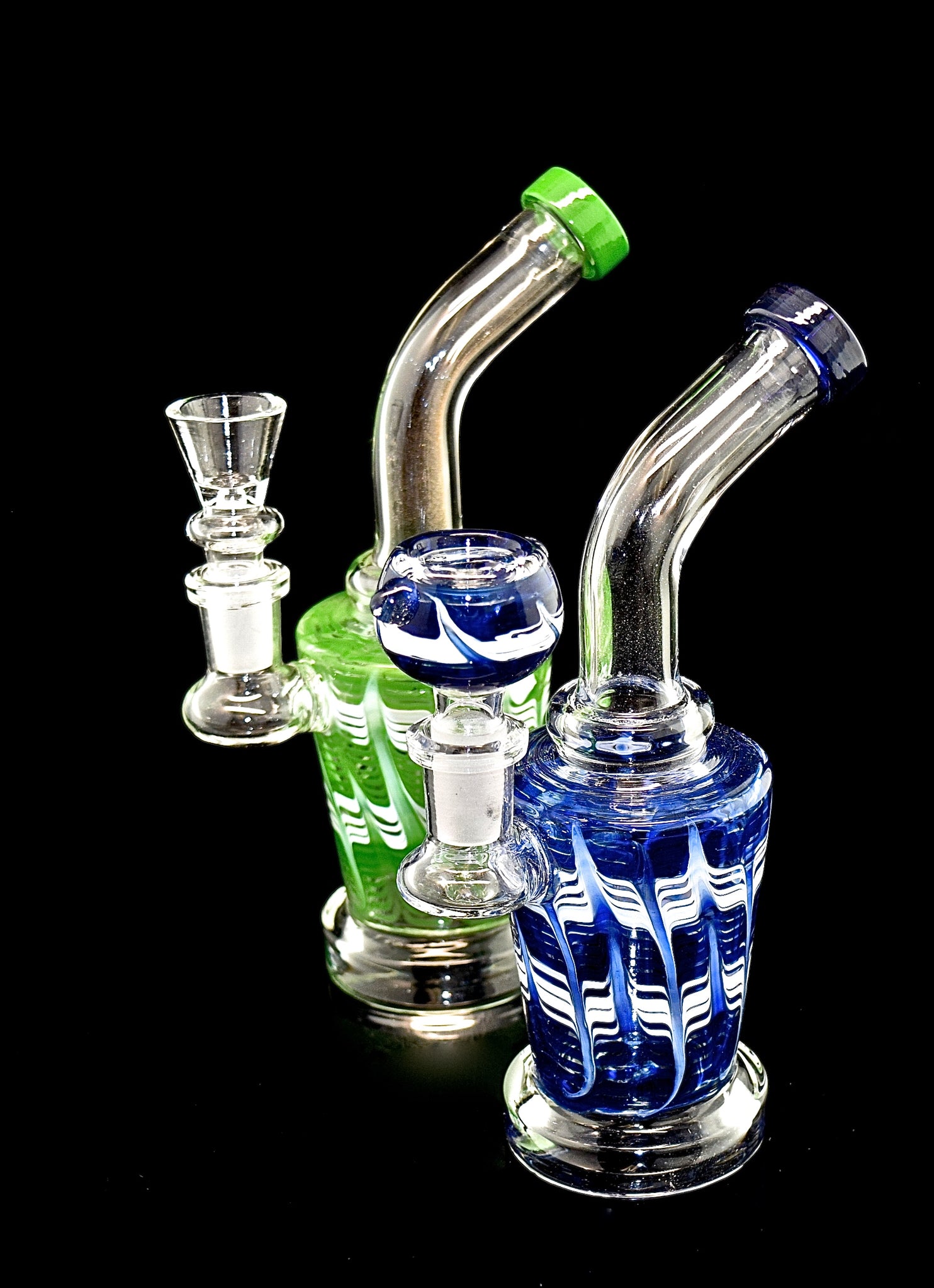 Medium Rasta Style Water Pipe | Bend Bong | Wholesale Glass Pipe-1049