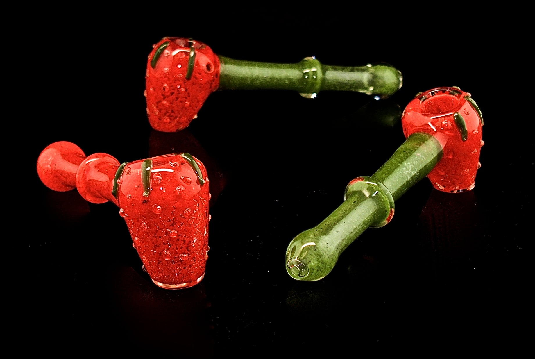 7" Juicy Sweet Strawberry Hand Glass Pipe 160g | Wholesale Glass Pipe - 1583